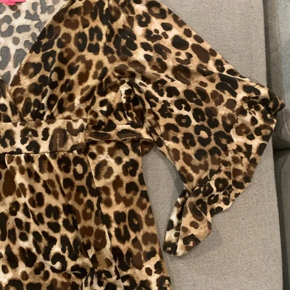 Betsey Johnson Leopard Print Blouse - Picture 8 of 10